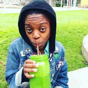 Meet your Posher, Noelle